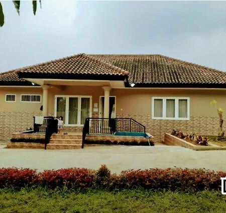 Villa Nusantara Bogor Exterior foto